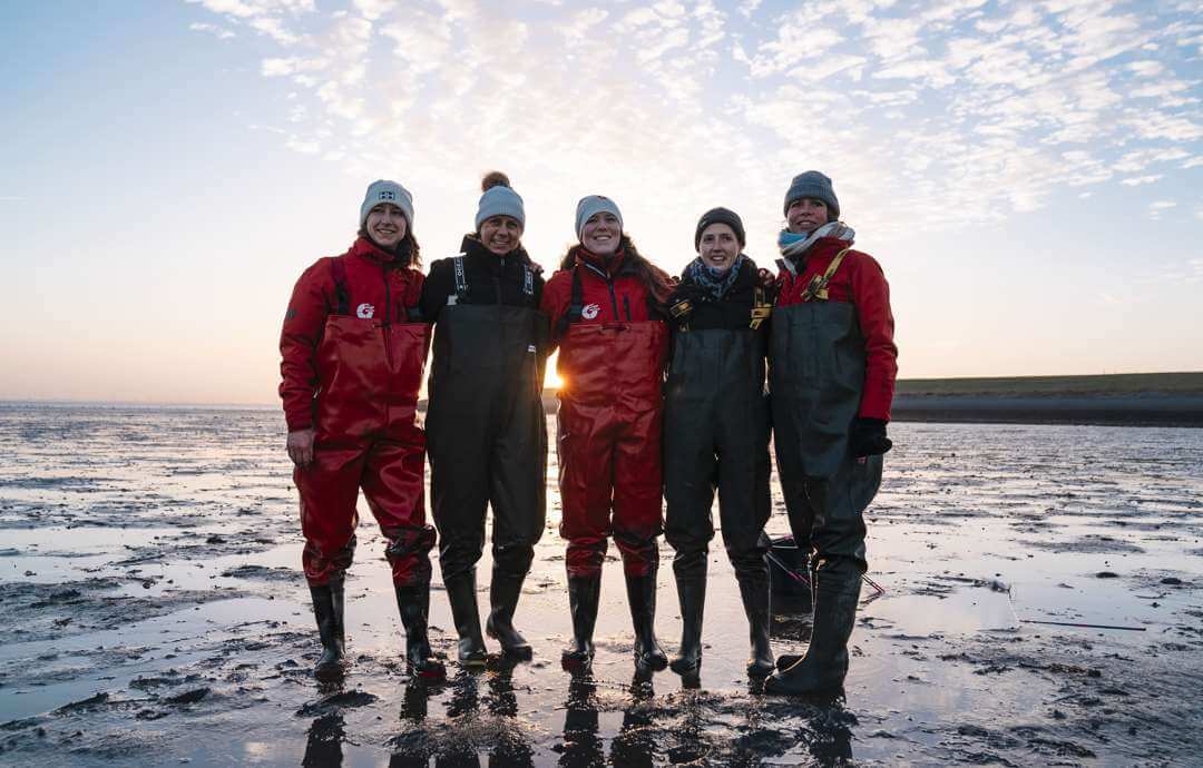 Μέλη των Sea Ranger Service, Seagrass Consortium και Purina Europe στην Ολλανδία.